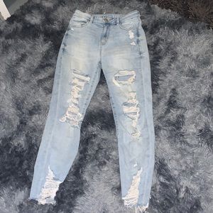 Size 4 light wash American eagle jeans